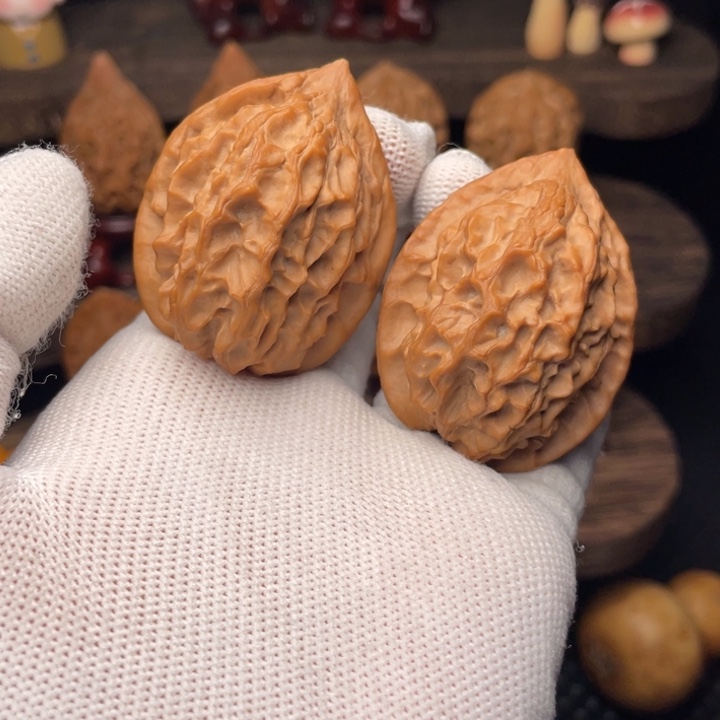 *****文玩核桃把件秦岭野生山魄系列新品鸡心35