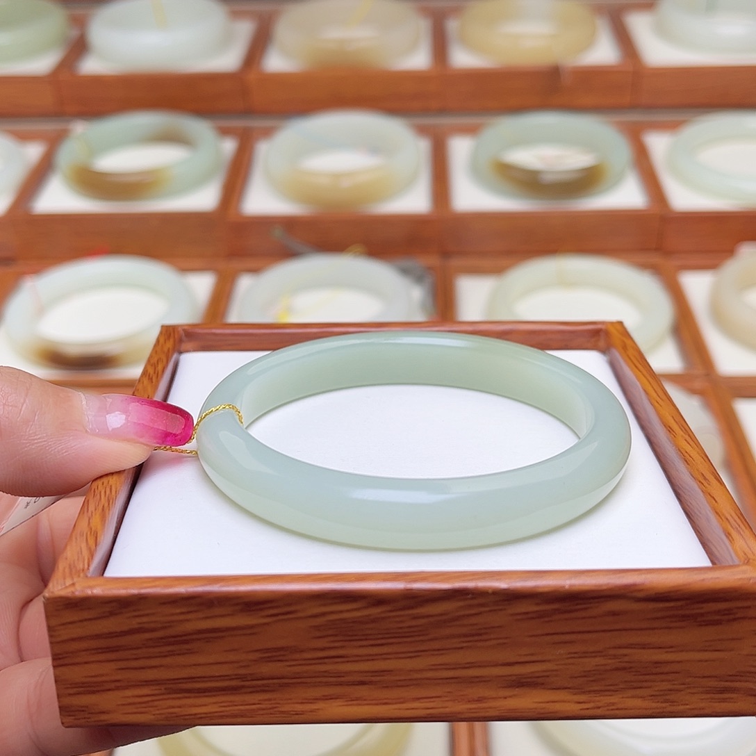 和田玉手镯未镶嵌56.2