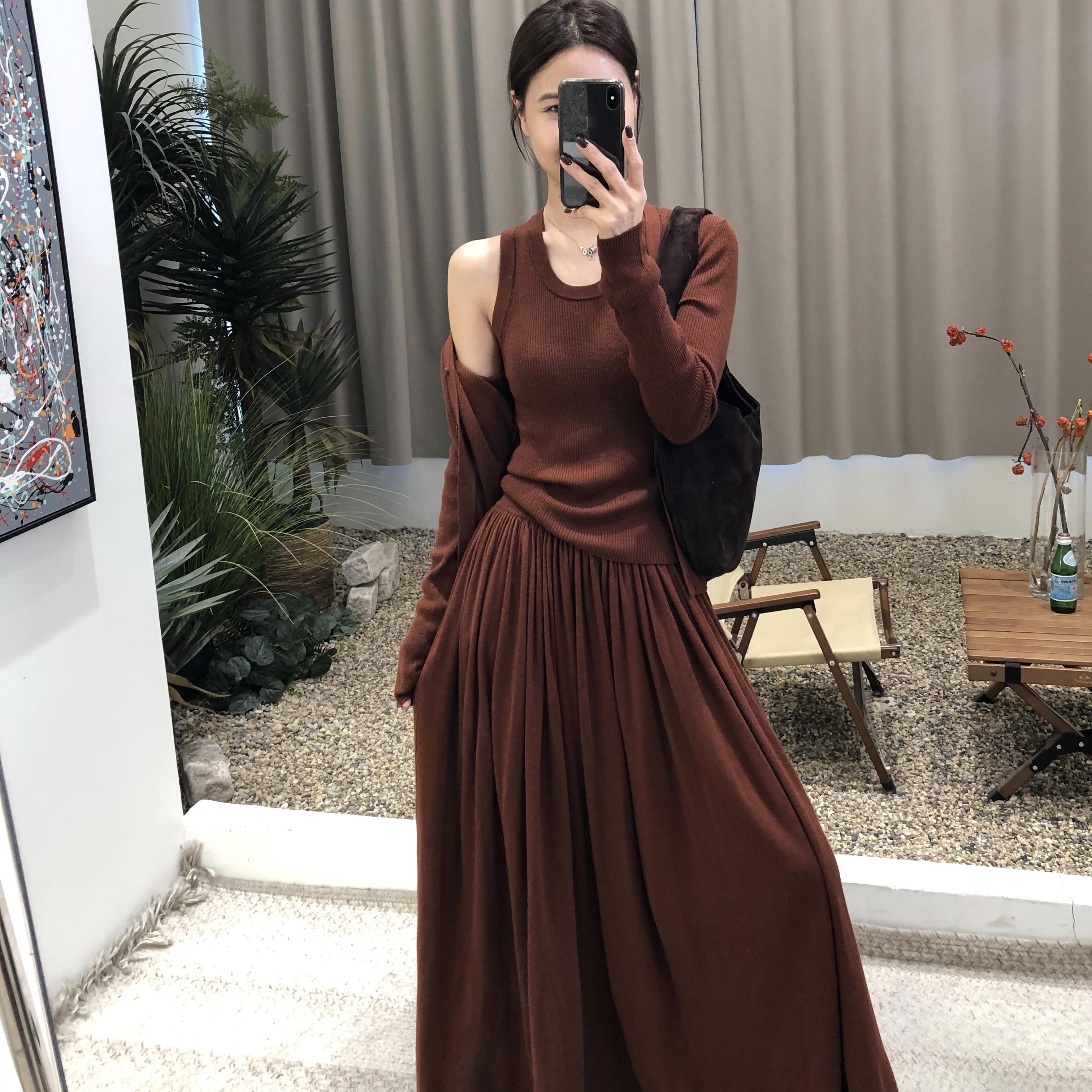 晚霞～法式浪漫复古橙色绵羊毛针织外套背心+显瘦小高腰长裙3件套