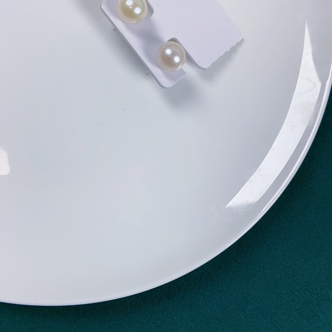 淡水珍珠耳饰未镶嵌是****！6751