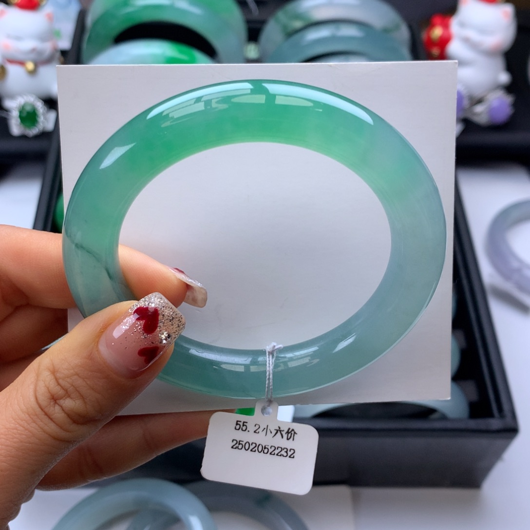 翡翠手镯未镶嵌55冰绿圆条