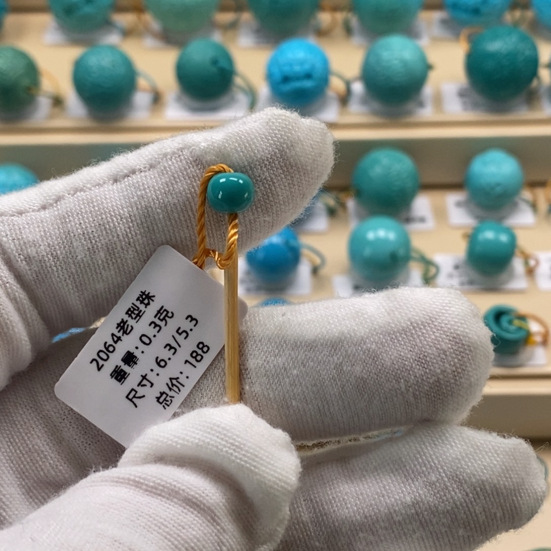 冷***人绿松石未镶嵌精品高瓷绿松石哦