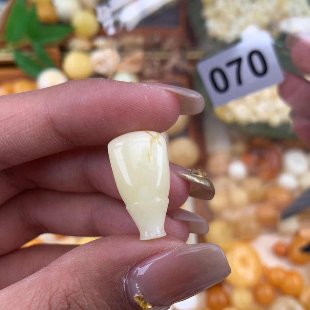 琥珀珠宝奇石未镶嵌12 一颗粉
