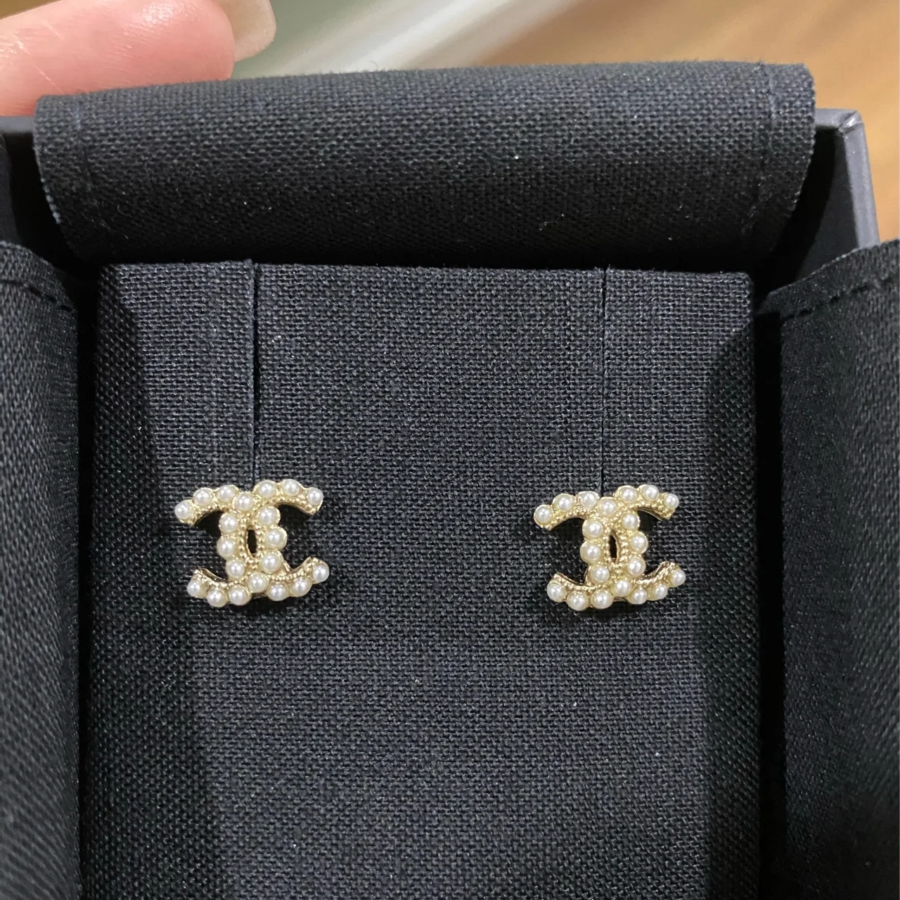 未使用 Chanel/香奈儿 耳钉珍珠mini金色百搭轻奢时尚