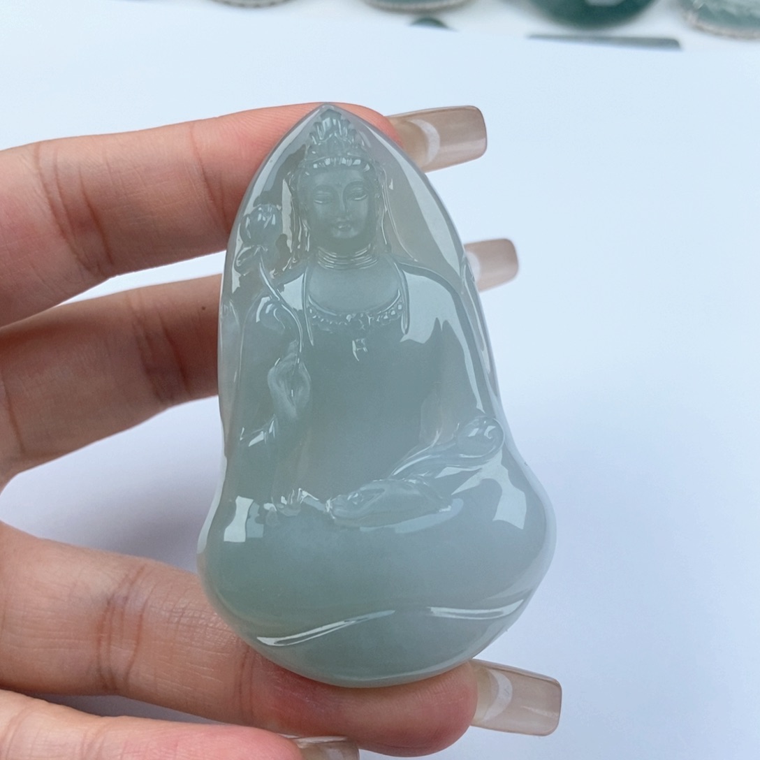 翡翠颈饰未镶嵌观音