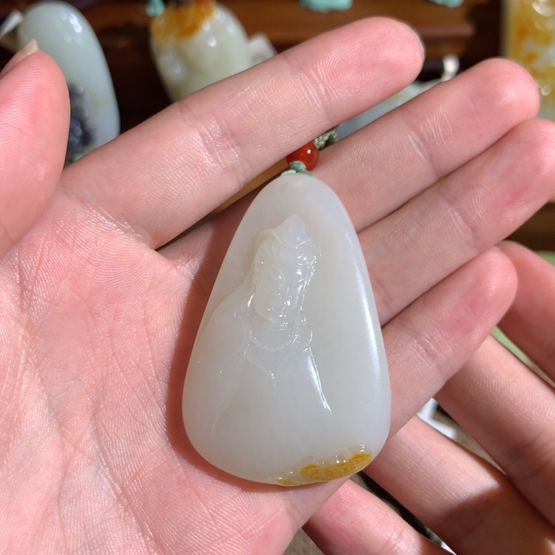 和田玉未镶嵌颈饰