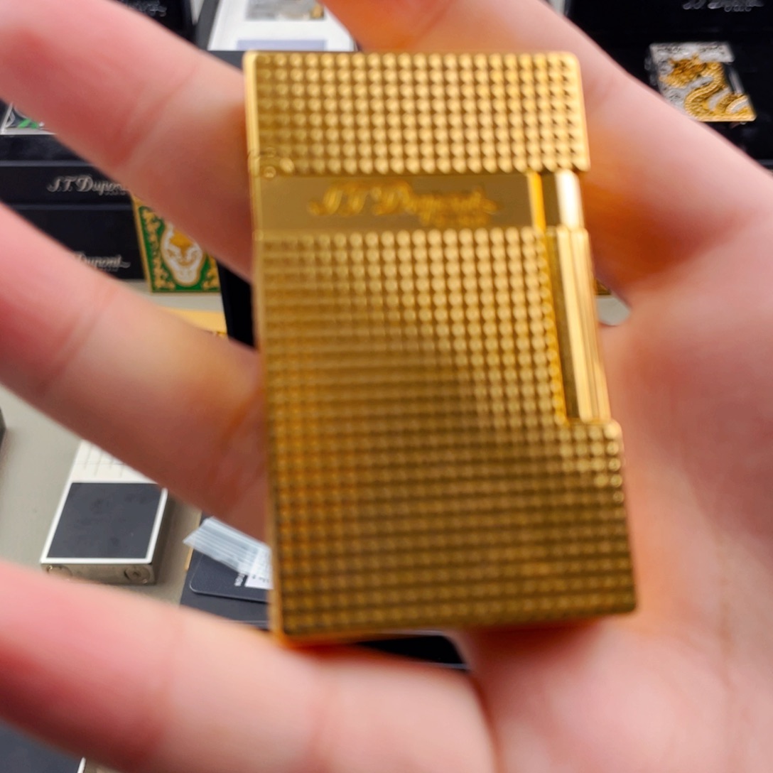 都彭巴黎盯哈哈哈哈哈火机