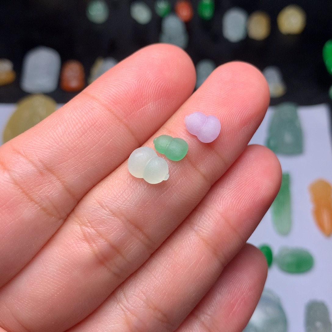 d***粥定制翡翠未镶嵌葫芦