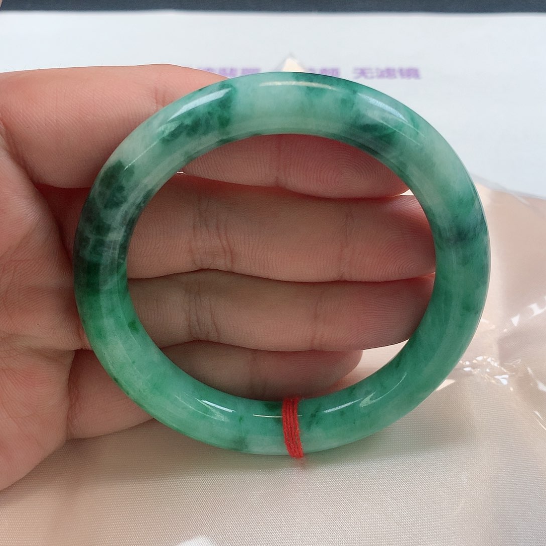翡翠手镯（圆镯）未镶嵌260号