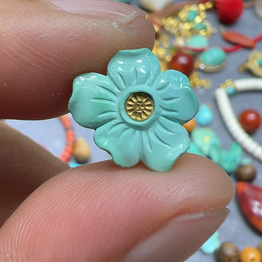 绿松石未镶嵌颈饰花卡子