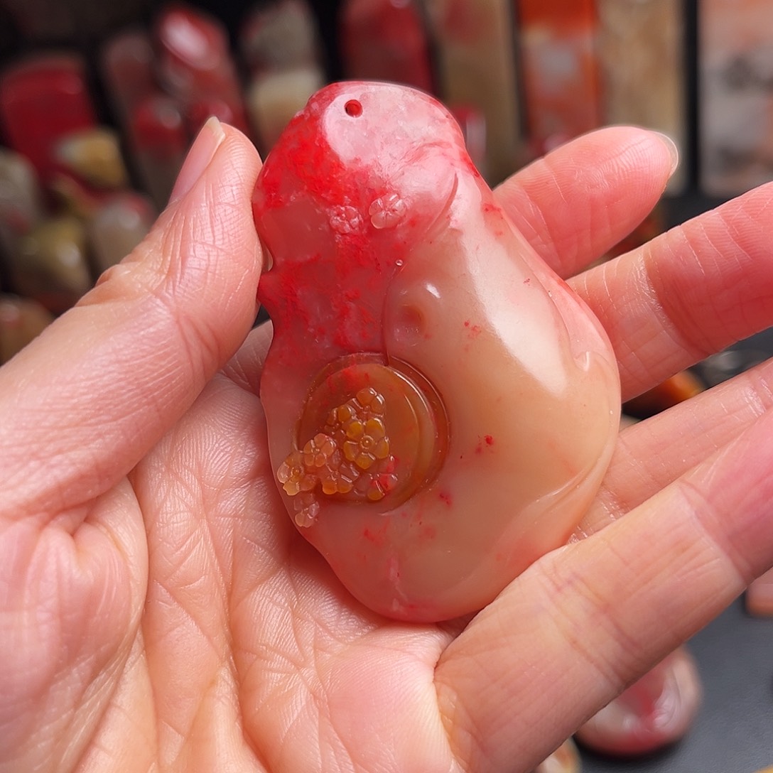 其他巴林石鸡血石手玩件