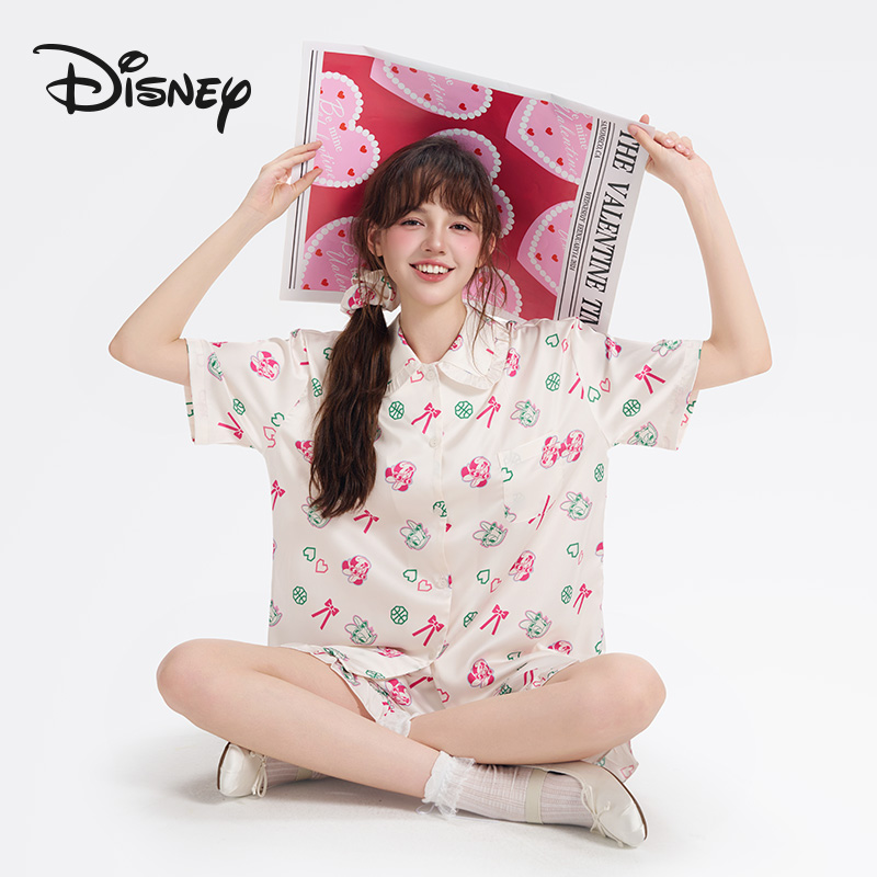 Disney/迪士尼夏季薄款可爱短袖女款宽松短裤卡通睡衣家居服套装