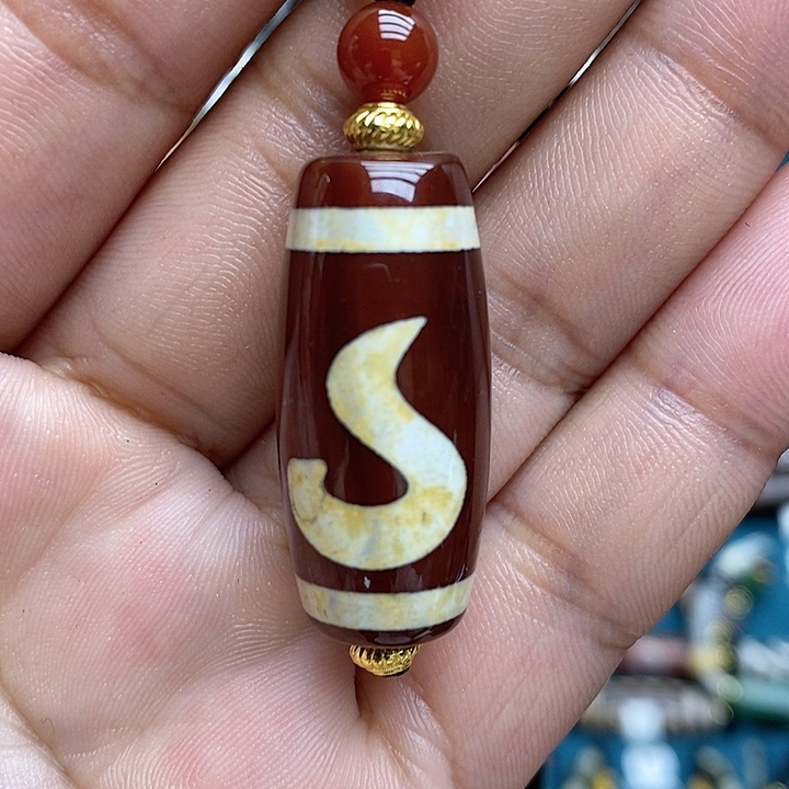 玛瑙/玉髓颈饰合金