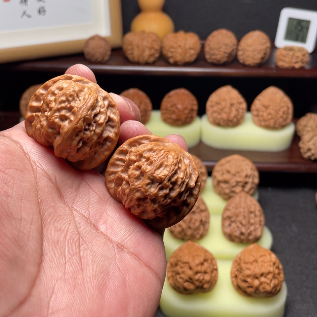 文玩核桃吊坠40野狼