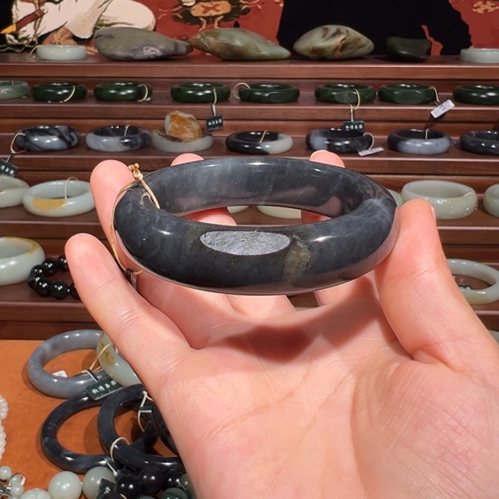 和田玉（子料）未镶嵌手镯
