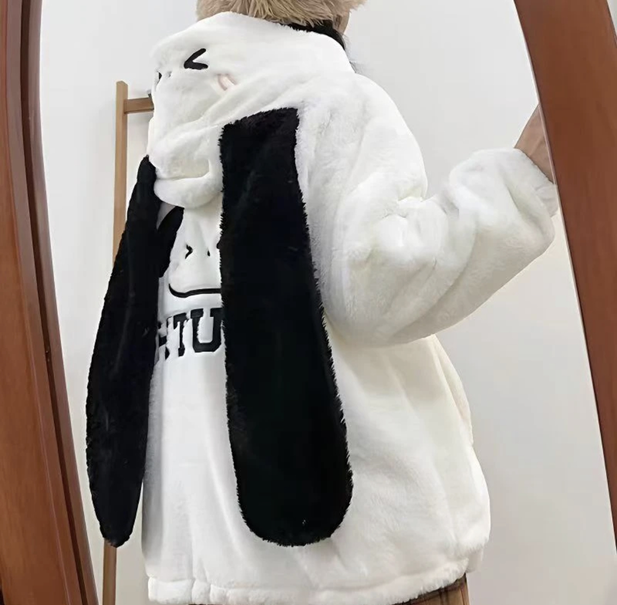 【丽莎】宽松型加绒加厚冬装连帽时尚毛毛外套网红爆款