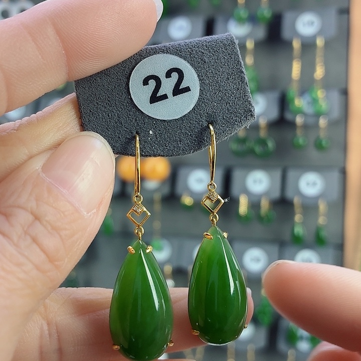 和田玉18K金镶嵌耳饰