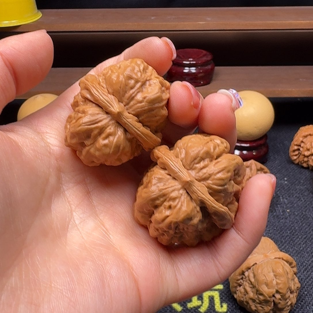 文玩核桃吊坠36蛙蛙