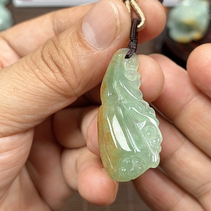 颈饰未镶嵌翡翠天然翡翠玉A货配证书
