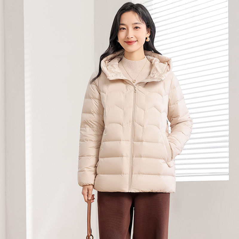 梦燕秋冬女款时尚百搭宽松设计感连帽外套保暖秋羽绒服CY02B4020