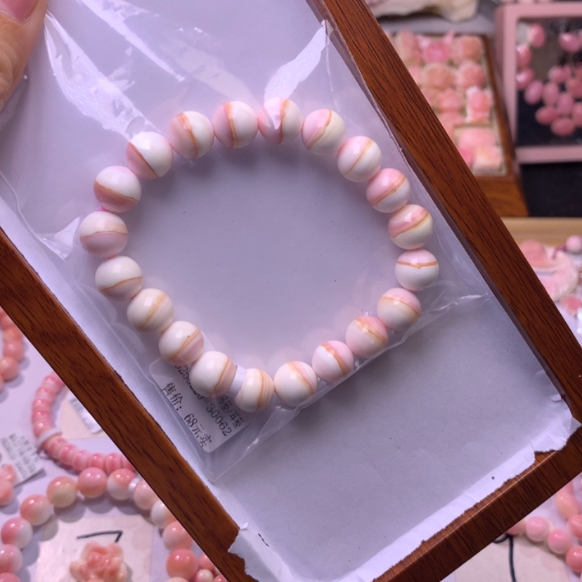 【闪购商品】查罗石颈饰合金福利