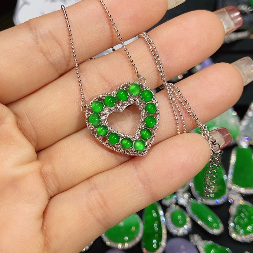 【闪购商品】翡翠颈饰未镶嵌天然翡翠