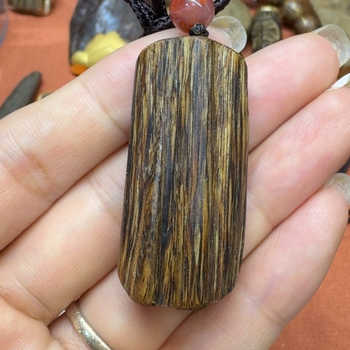 大叶紫檀（黑酸枝木类）