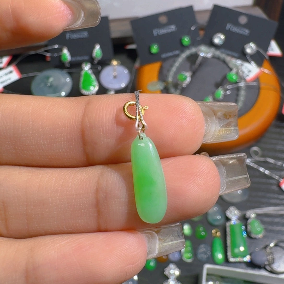 翡翠18K金镶嵌吊坠(不含链)