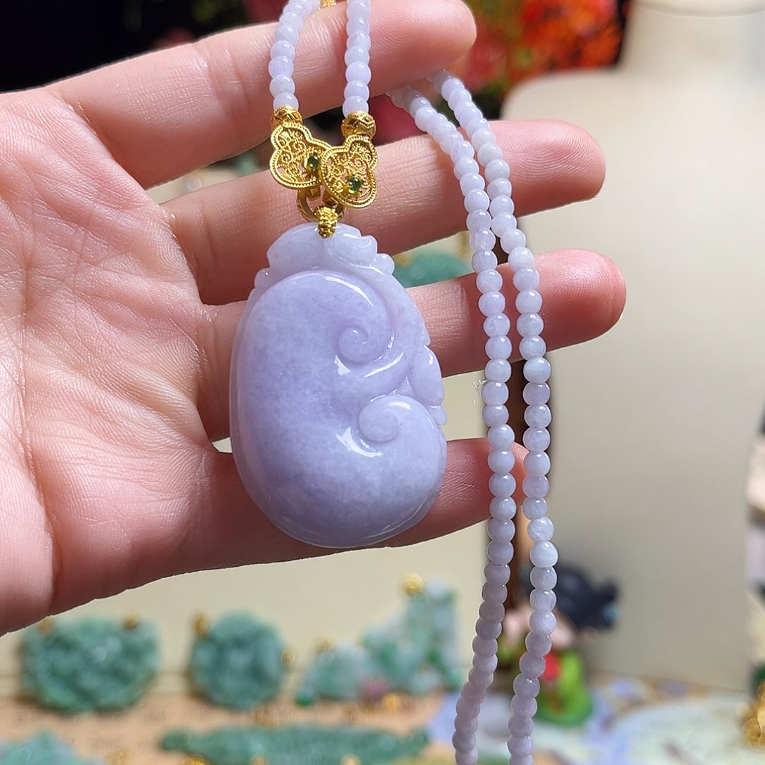 翡翠颈饰未镶嵌天然翡翠