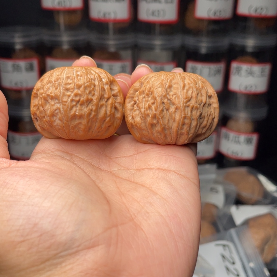 文玩核桃把件40.5铁锤