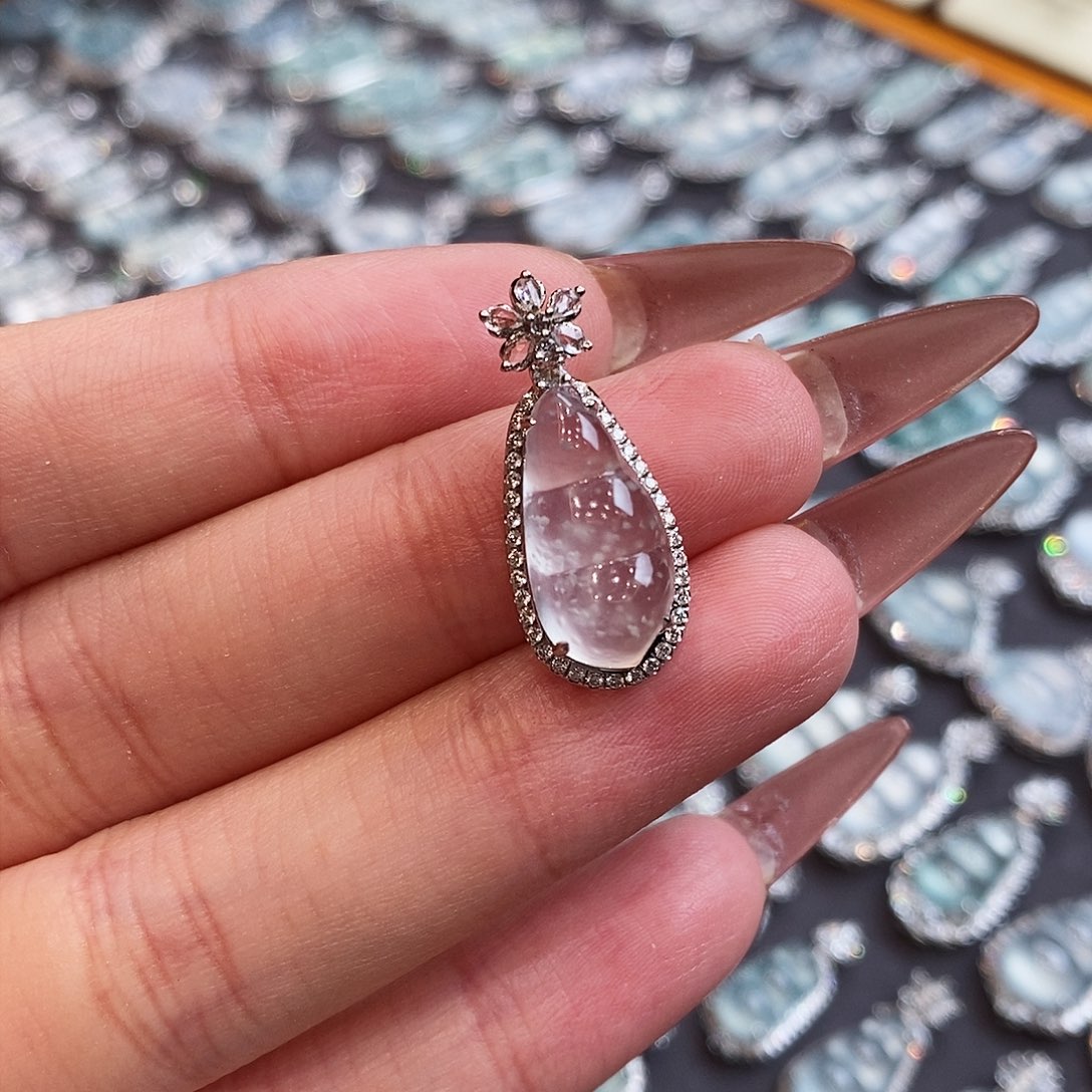 翡翠吊坠(不含链)18K金镶嵌