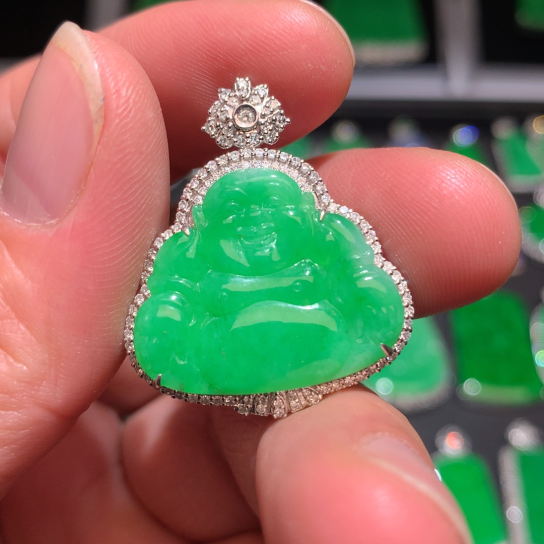 翡翠颈饰18K金镶嵌翡翠