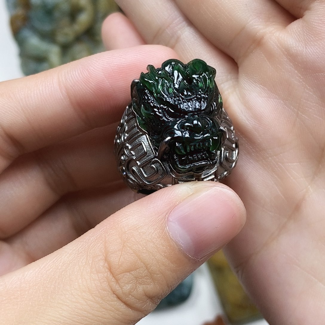 定制翡翠未镶嵌励****人天然