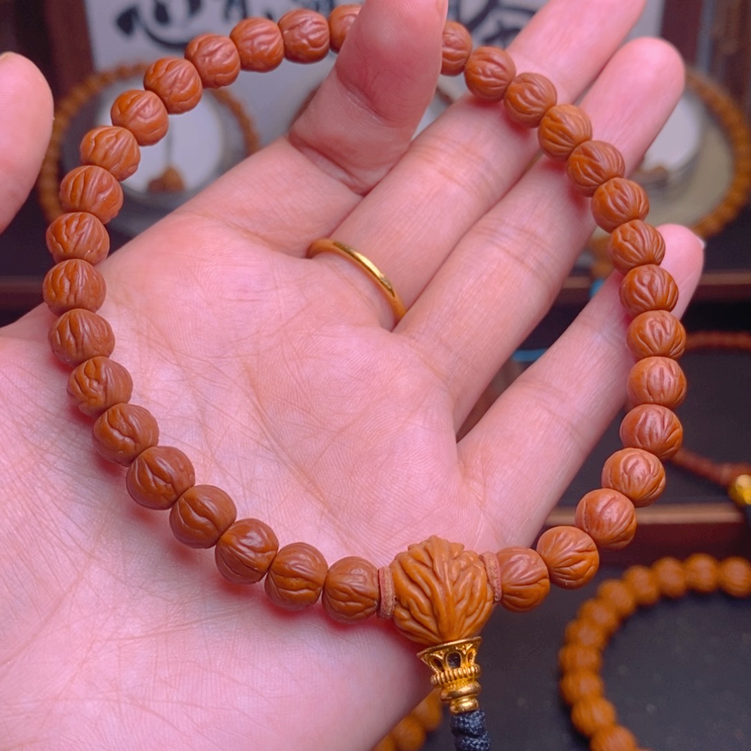 一***世桃核手串龙纹桃核