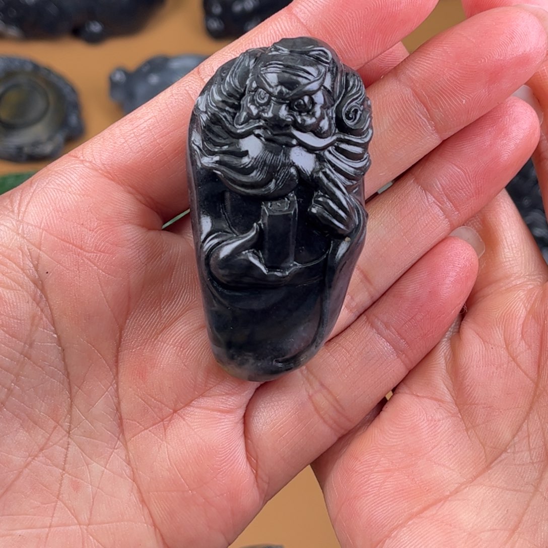 和田玉颈饰未镶嵌锦**华