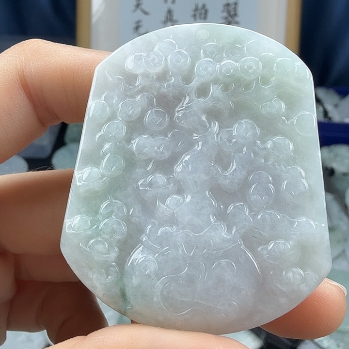 翡翠未镶嵌颈饰翡翠