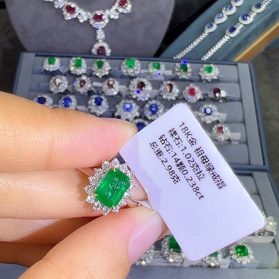 祖母绿特秒福利18K金镶嵌