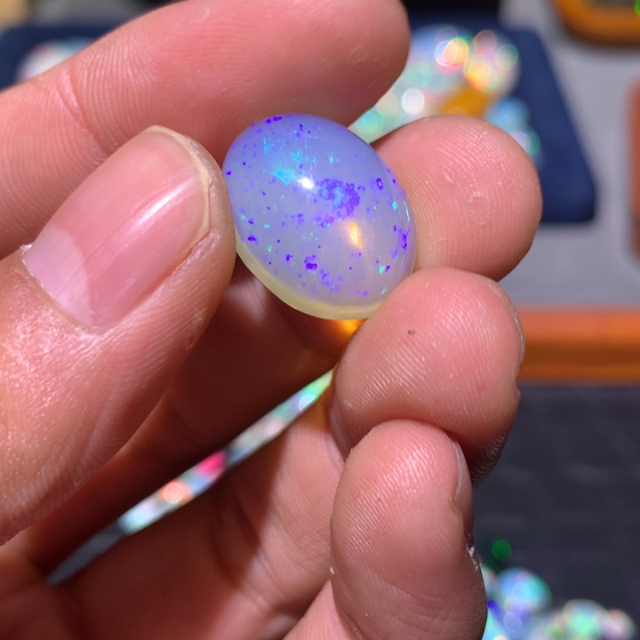 欧泊未镶嵌欧泊裸石