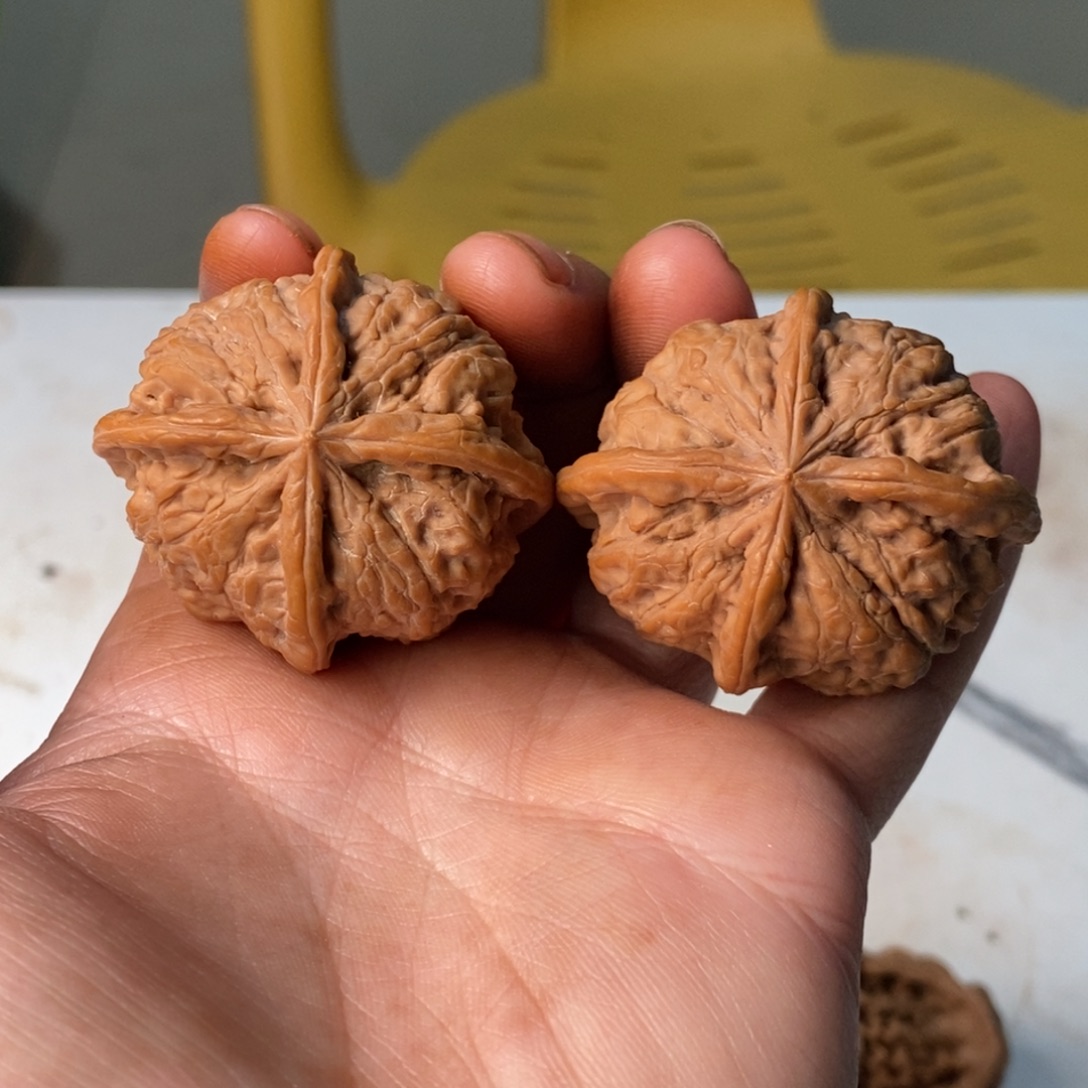 把件文玩核桃40雨花石四棱