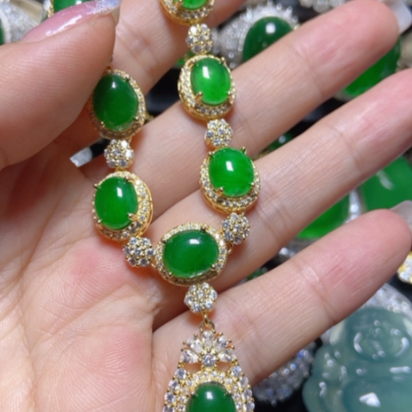 【闪购商品】翡翠颈饰未镶嵌师****9翡翠