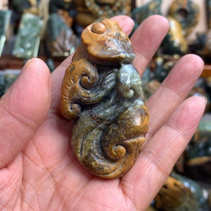 岫岩河磨玉（透闪石质玉）手把件未镶嵌