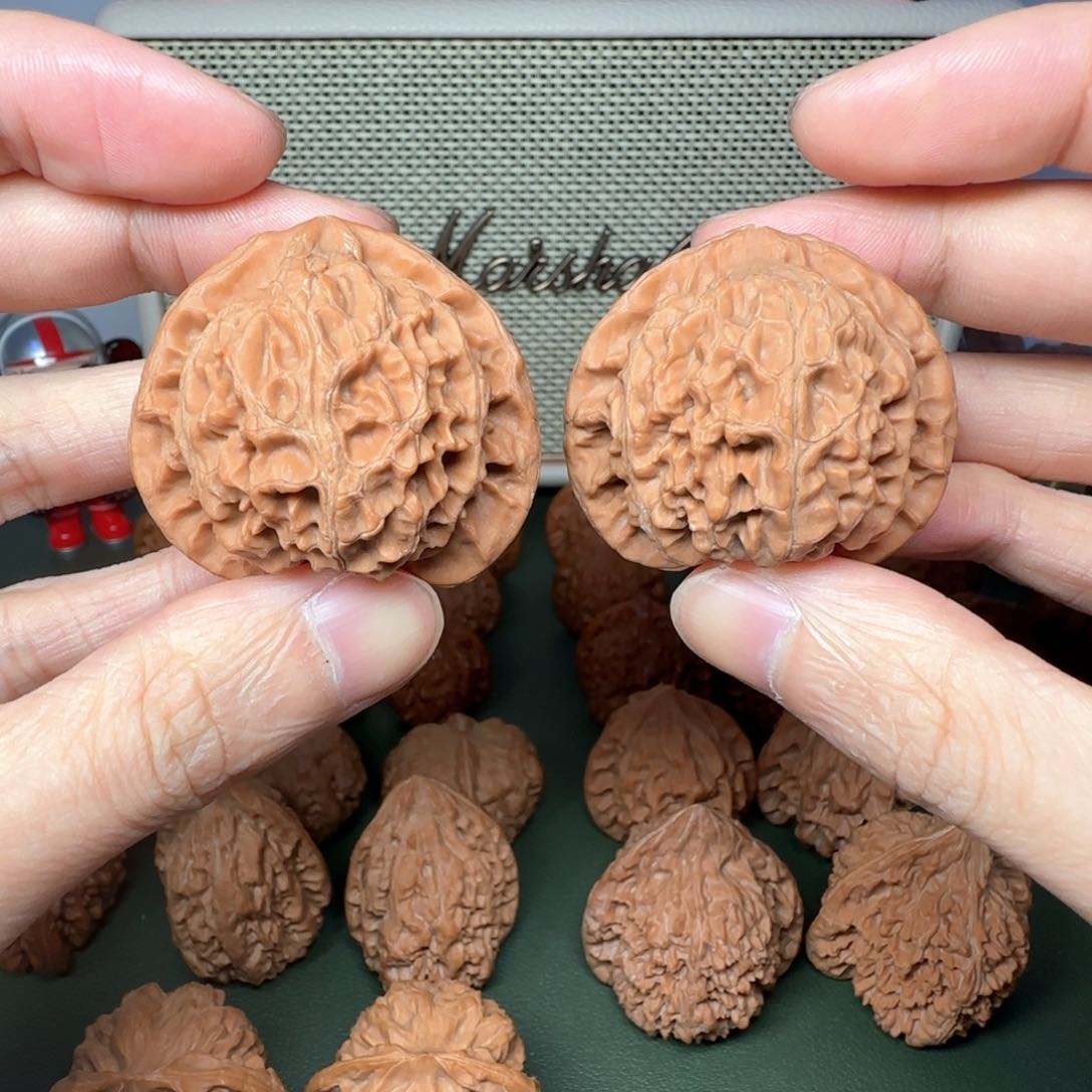 文玩核桃吊坠J宫灯42+