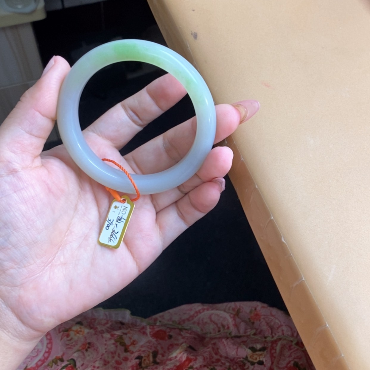 【闪购商品】未镶嵌手镯和田玉悟*翠白手镯