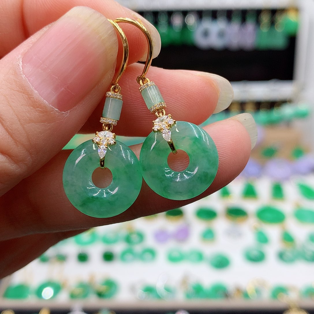 翡翠耳饰18K金镶嵌的