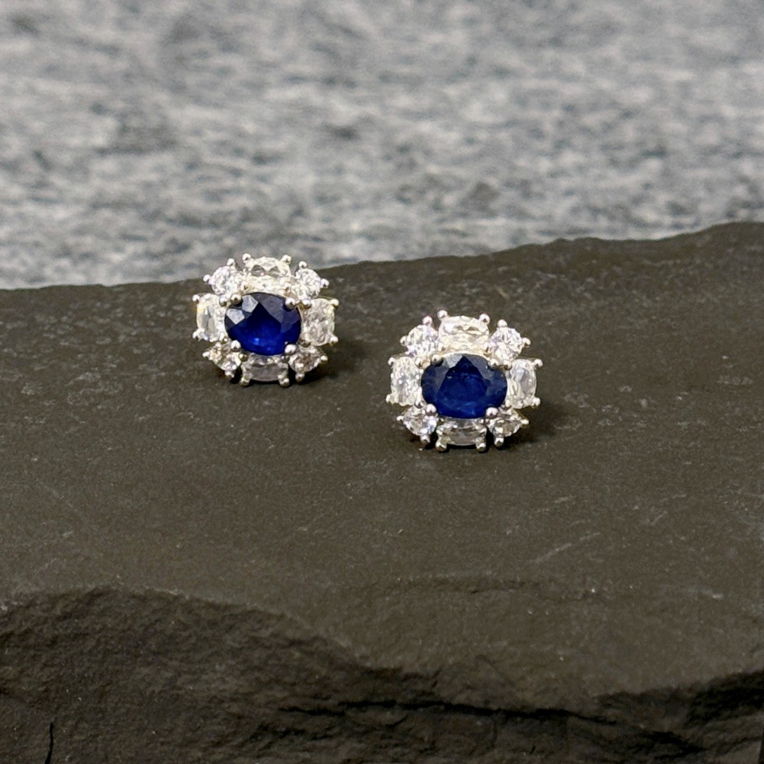 ZBLBE607-天然蓝宝石耳钉(约70分左右 2枚1.4克拉)