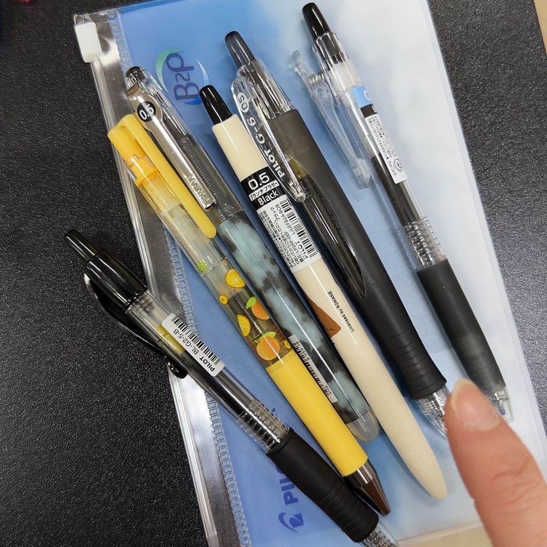 百樂學生口糧筆6支裝黑筆0.5