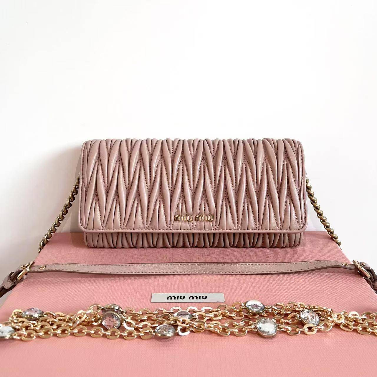 胖虎奥斯汀/缪缪/95新/公价0/箱包/斜挎包/31B2505020017