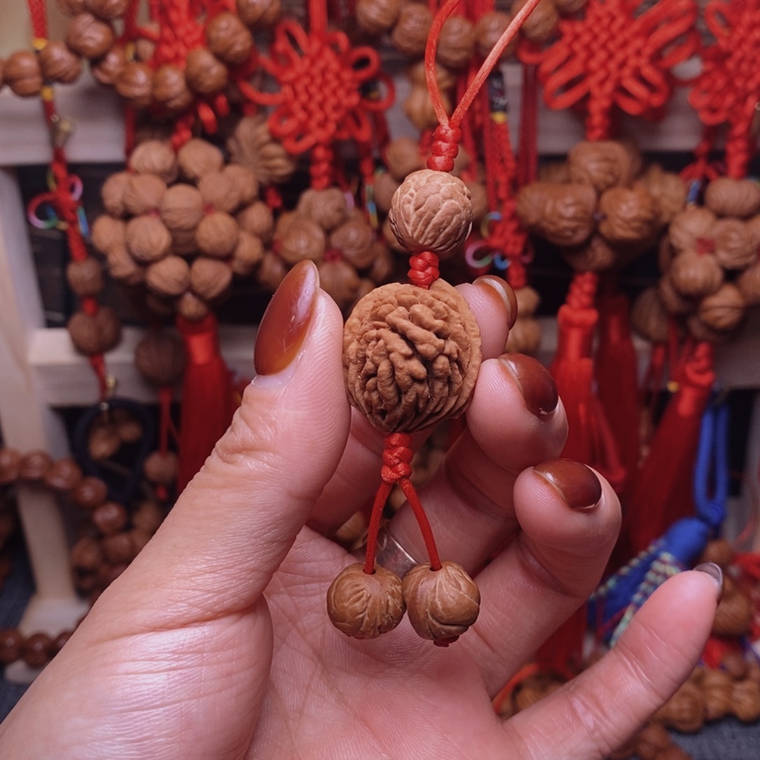 桃核吊坠龙纹桃枭