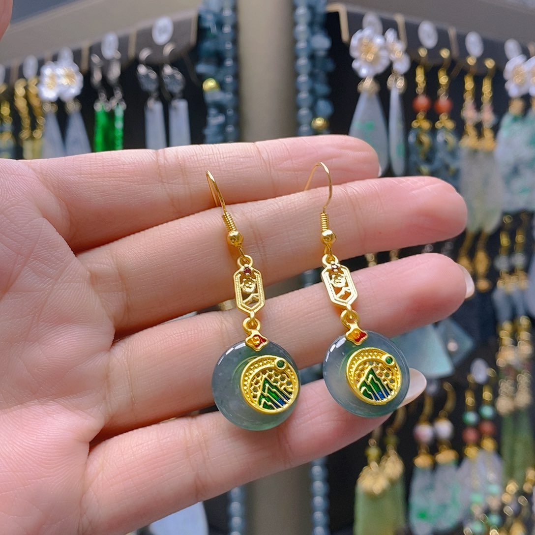 未镶嵌翡翠耳饰翡翠