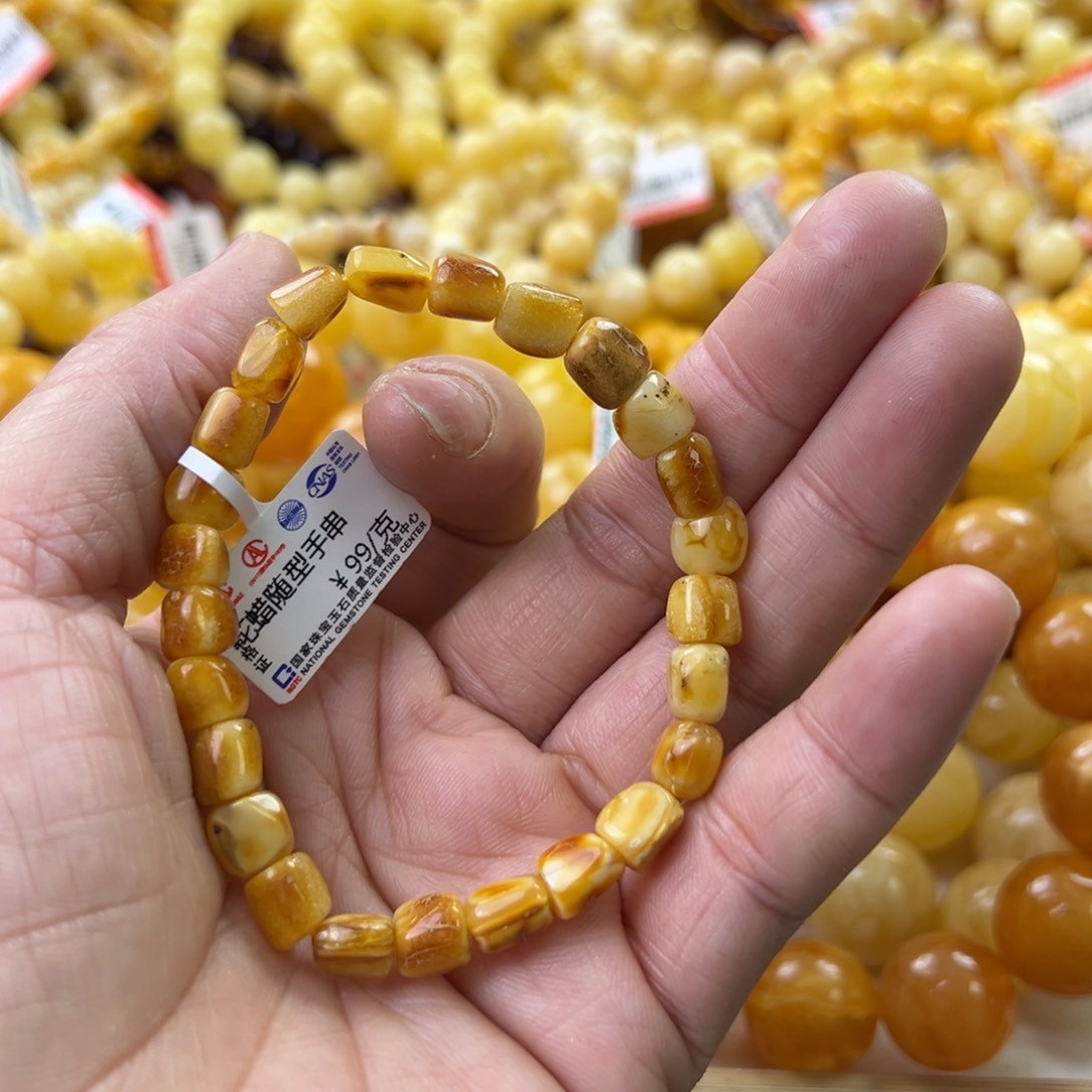 琥珀珠宝奇石未镶嵌